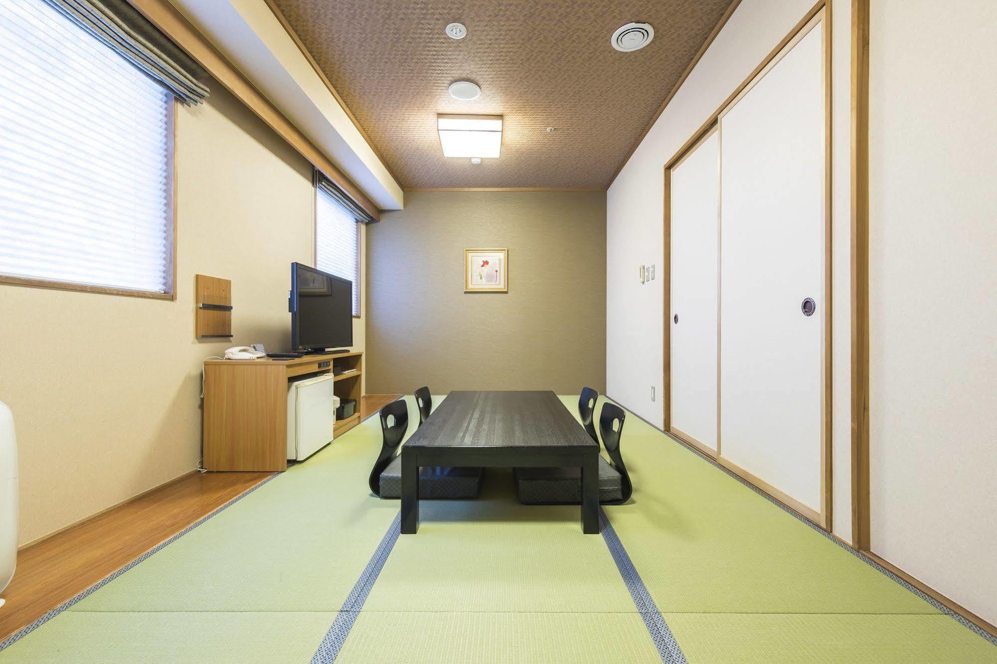 Route Inn Grantia Hanyu Spa Resort Exterior photo